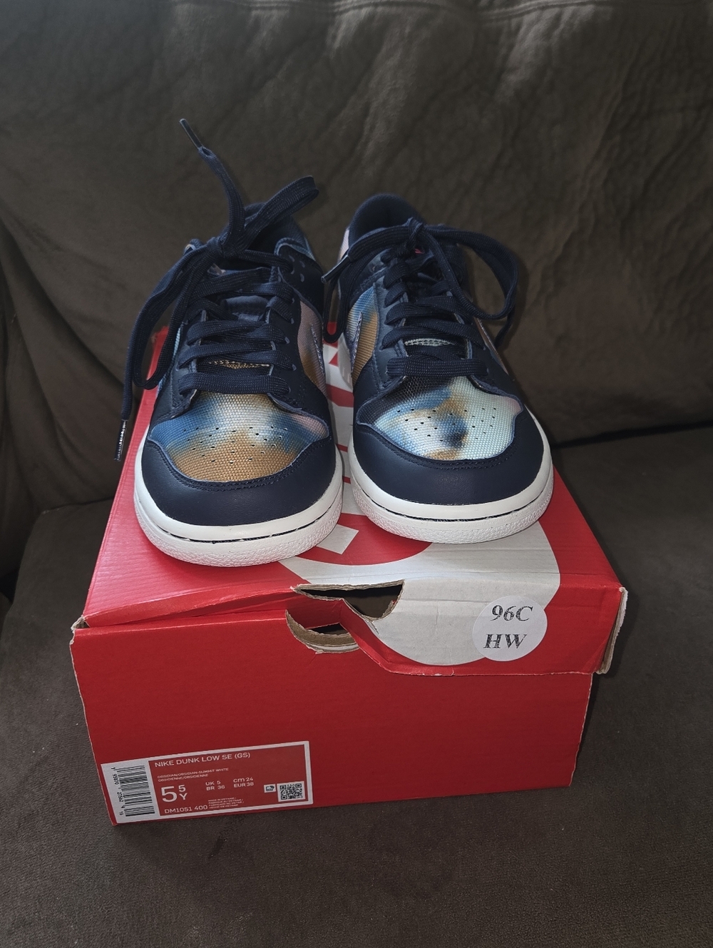 Nike Youth 5.5Y Dunk Low SE (GS) - new